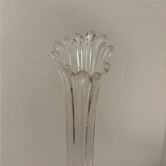 VTG LE Smith 16” Clear Ribbed Swung Stretch Glass Vase - Picture 3 of 4
